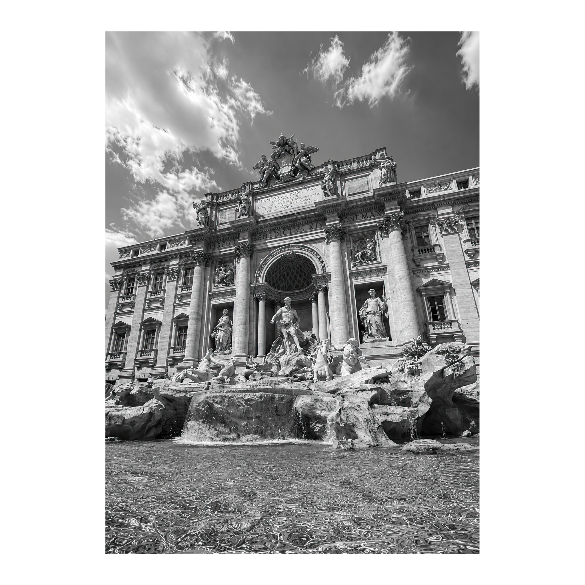 Fontana Di Trevi Dal Basso